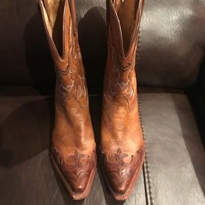 Tony Lama Women’s Tooled Leather Cowboy Boots